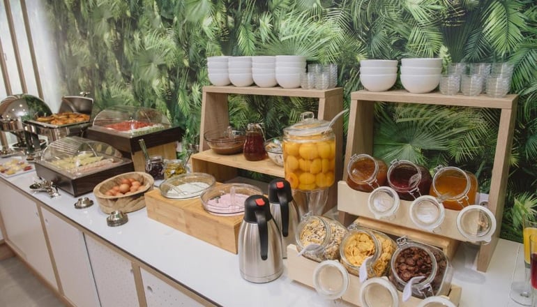 Aqua Beachfront Elegant Hotel