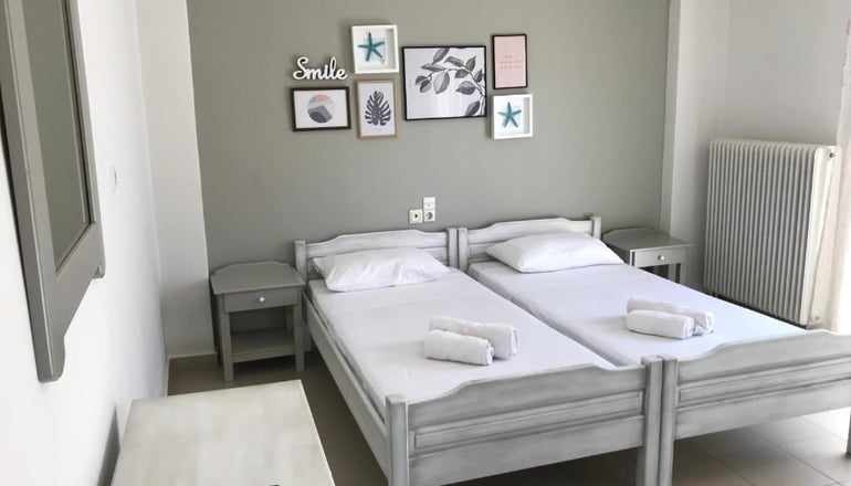 Aqua Beachfront Elegant Hotel