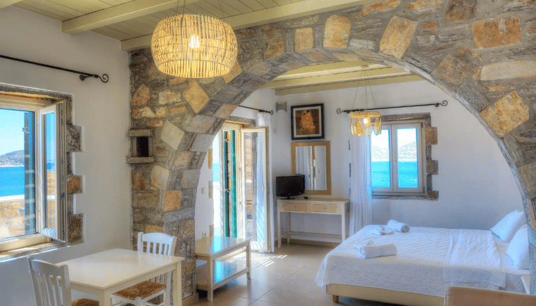 Aquapetra Hotel - Αμοργός