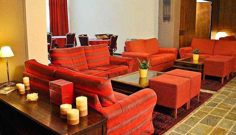 Arahova Inn