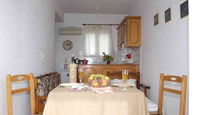 Aristotelis Apartments