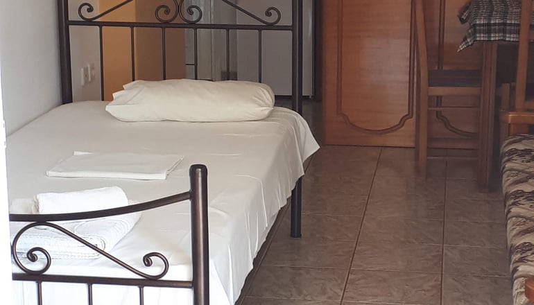 Aristotelis Apartments