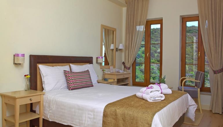 Arktos Mountain Hotel