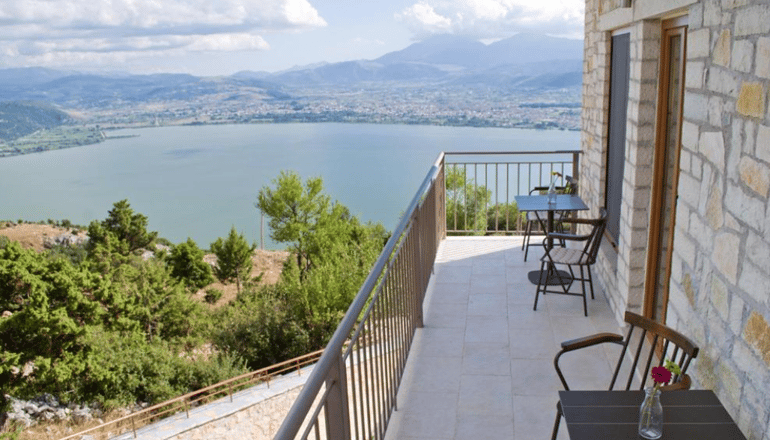Arktos Mountain Hotel