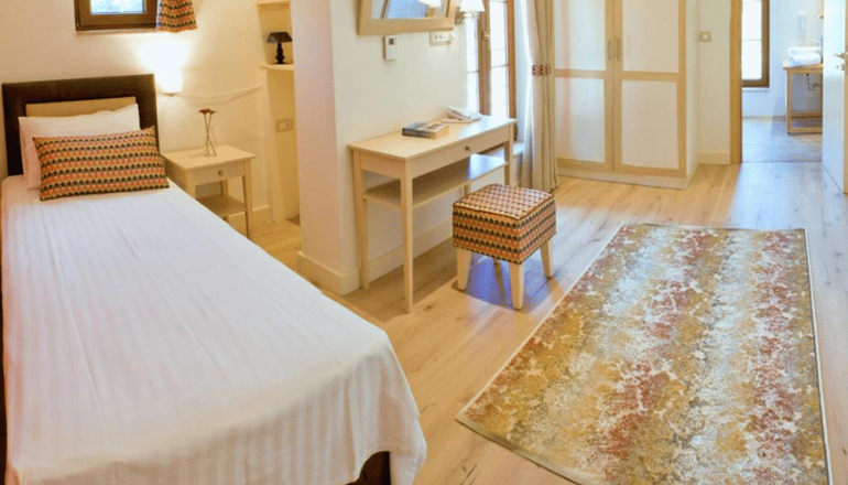 Arktos Mountain Hotel