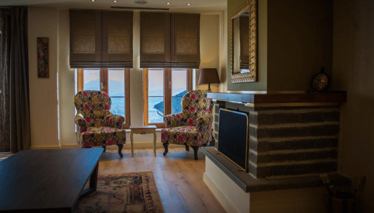 Arktos Mountain Hotel