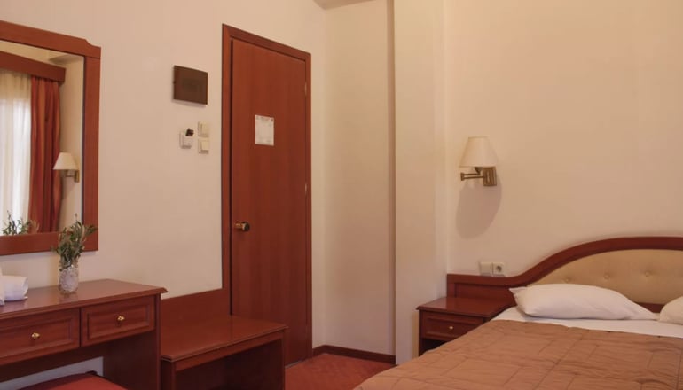 Art Pythia Hotel