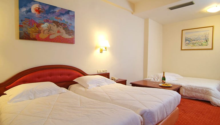 Art Pythia Hotel