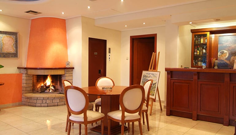 Art Pythia Hotel