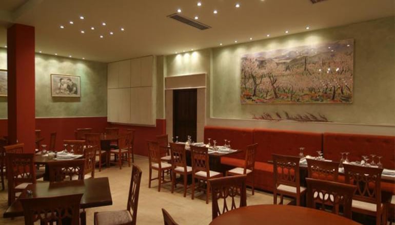 Art Pythia Hotel