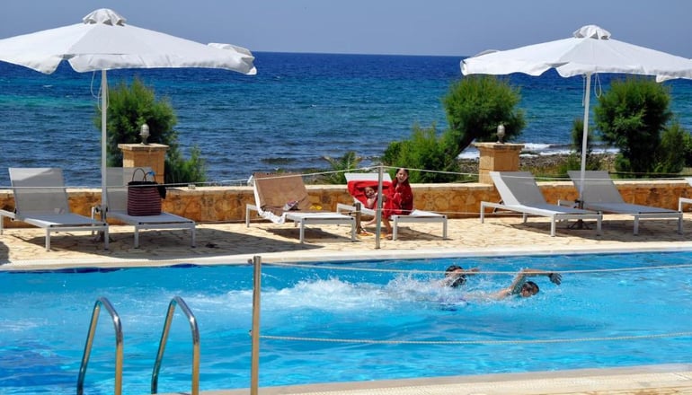 Artina Hotel - Μαραθόπολη, Μεσσηνία