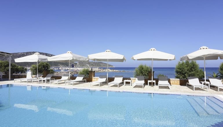 Artina Hotel - Μαραθόπολη, Μεσσηνία