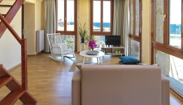 4* Astraia Residence