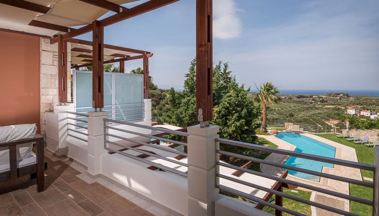 Athina Luxury Villas & Suites