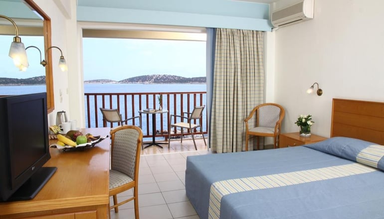 Avra Collection Coral Hotel