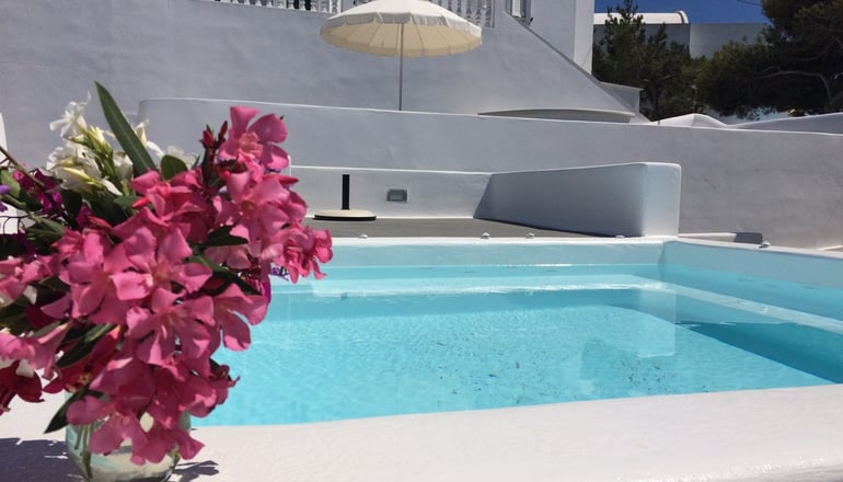 Ayoba Santorini - Ημεροβίγλι, Σαντορίνη