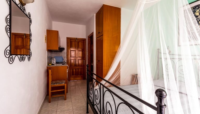 Balaskas Hotel - Διαφάνι, Κάρπαθος