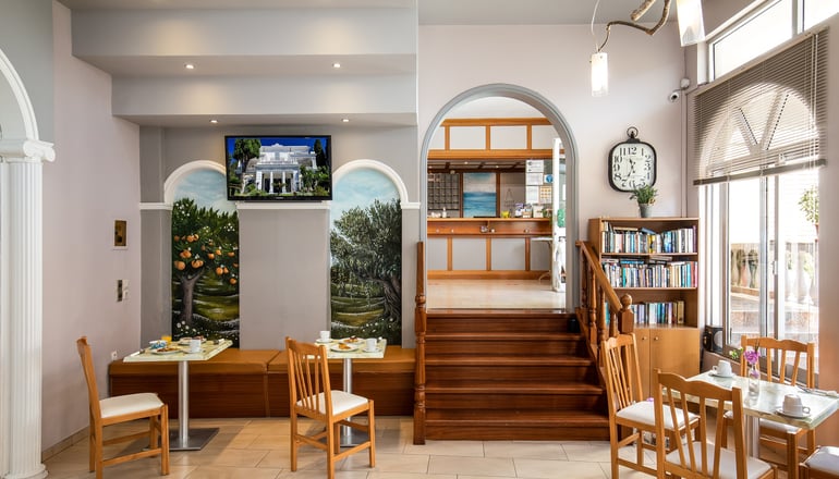 Bella Vista Hotel & Studios
