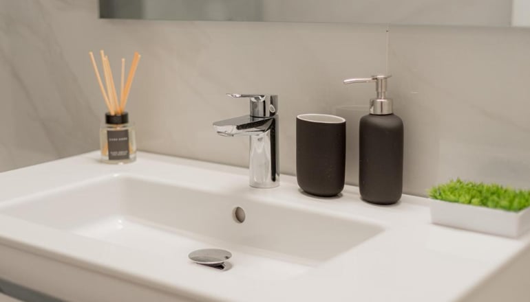 Kolonaki Luxury Residence  by Bill & John Apartments Athens