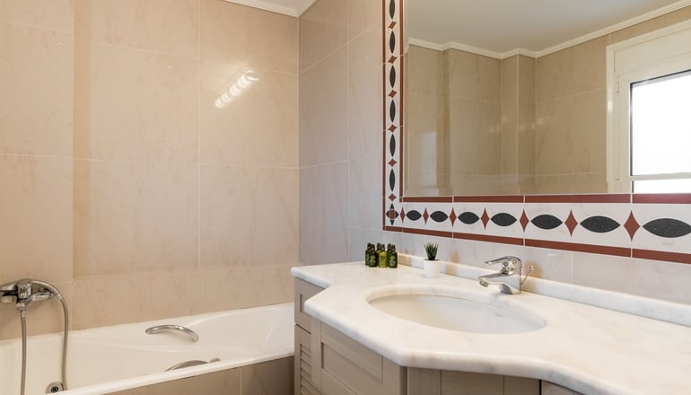 Athenian Grand Riviera by Bill & John Villas