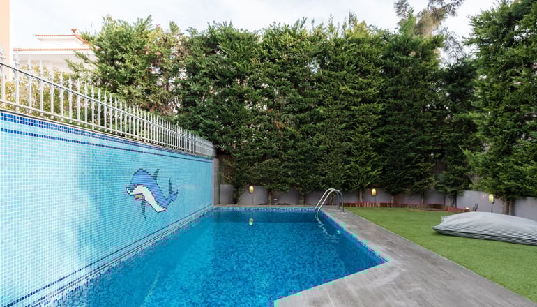 Athenian Grand Riviera by Bill & John Villas