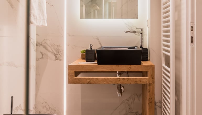 Acropolis Luxury Living by Bill & John Apartments