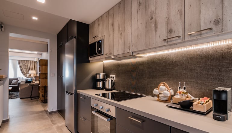 Acropolis Luxury Living by Bill & John Apartments