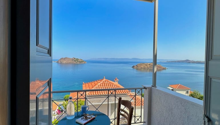 Birds Bay - Πέτρα, Λέσβος