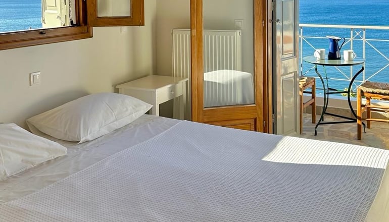 Birds Bay - Πέτρα, Λέσβος