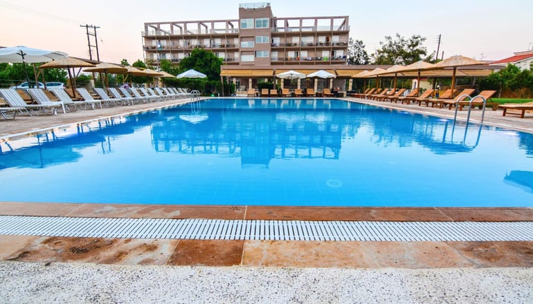Black & White Boho Resort - Μελίσσι, Ξυλόκαστρο