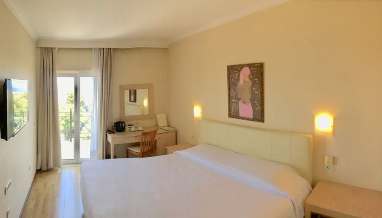 London Hotel -  Γλυφάδα, Αθήνα