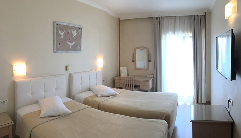 London Hotel -  Γλυφάδα, Αθήνα