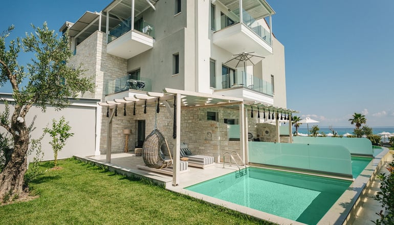 Blue Carpet Luxury Suites