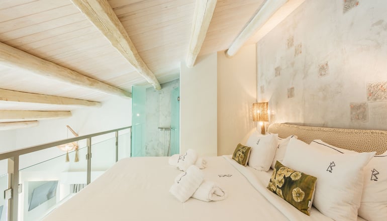 Blue Carpet Luxury Suites