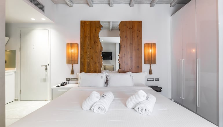 Blue Carpet Luxury Suites