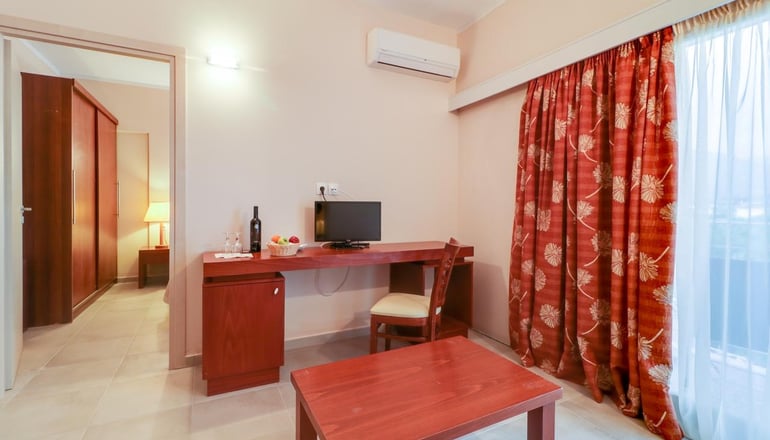 Calamos Beach Family Club Hotel  - Κάλαμος