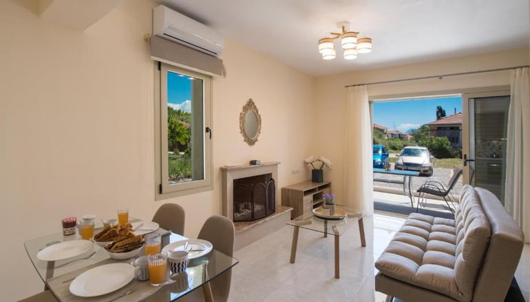 Bounatsa Studios & Apartments