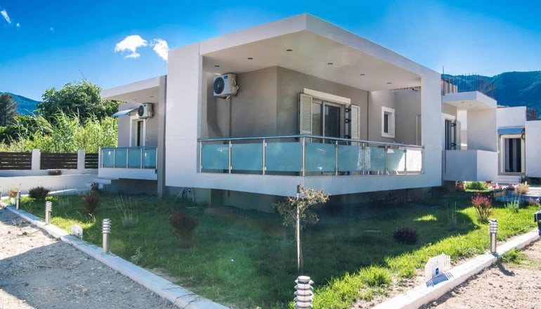 Bounatsa Studios & Apartments