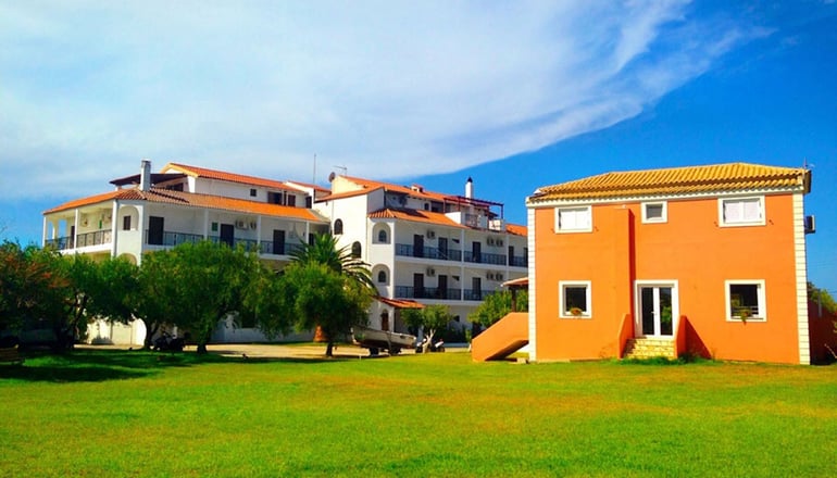 Bruskos Hotel & Suites - Άγιος Γεώργιος Αργυράδων, Κέρκυρα