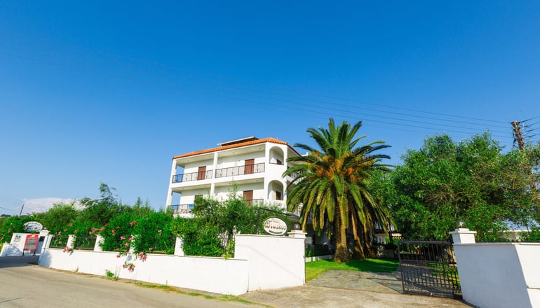 Bruskos Hotel & Suites - Άγιος Γεώργιος Αργυράδων, Κέρκυρα