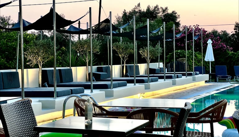 Bruskos Hotel & Suites - Άγιος Γεώργιος Αργυράδων, Κέρκυρα