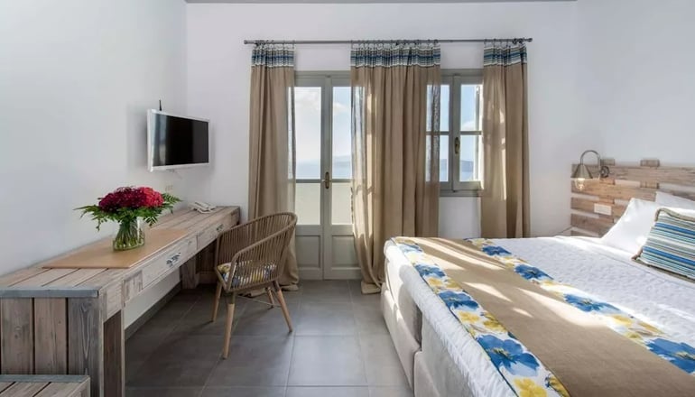 Caldera's Dolphin Suites