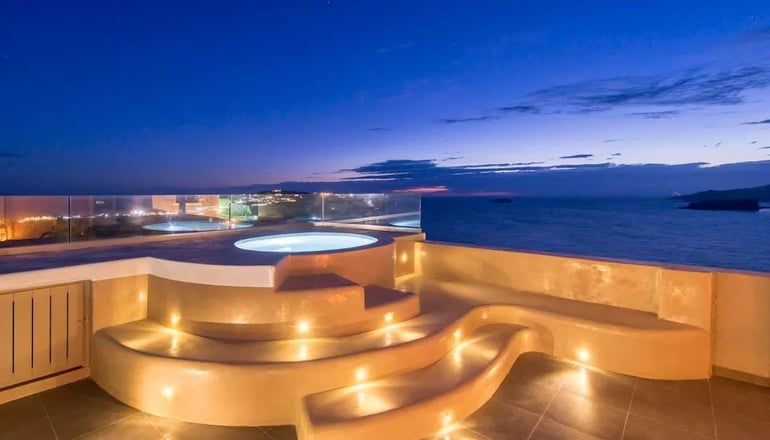 Caldera's Dolphin Suites