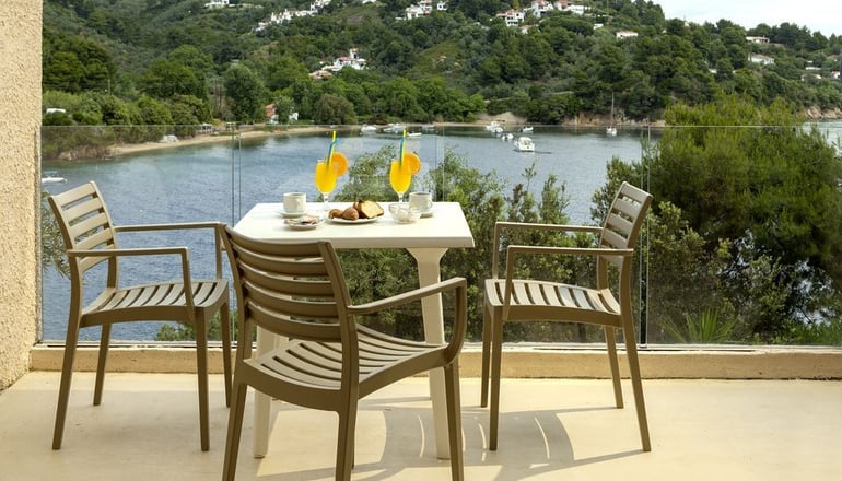 Cape Kanapitsa Hotel Suites