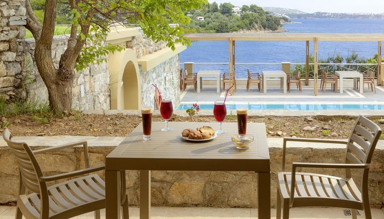 Cape Kanapitsa Hotel Suites