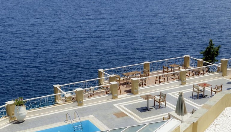 Cape Kanapitsa Hotel Suites