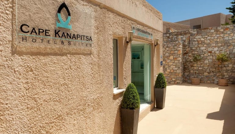 Cape Kanapitsa Hotel Suites