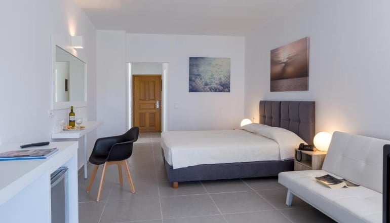 Cape Kanapitsa Hotel Suites