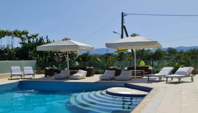 Chateau de Georges - Μαυροβούνι, Γύθειο