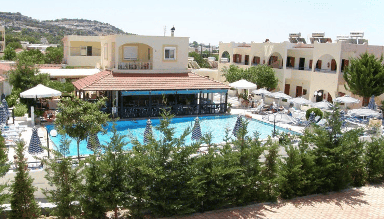 Chrysanthi Studio & Apartments